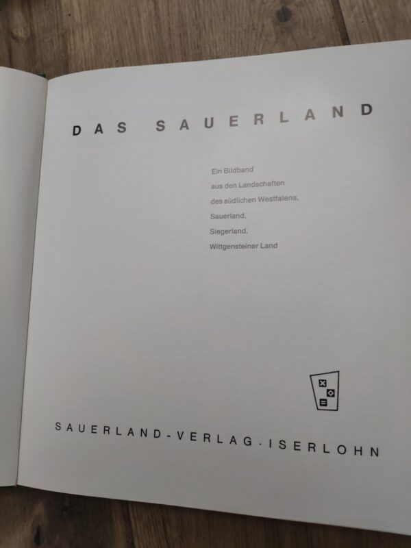 Das Sauerland - tvrd povez