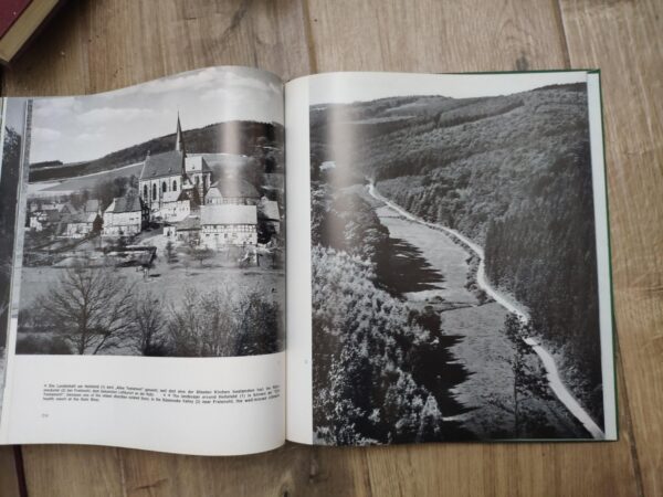 Das Sauerland - tvrd povez