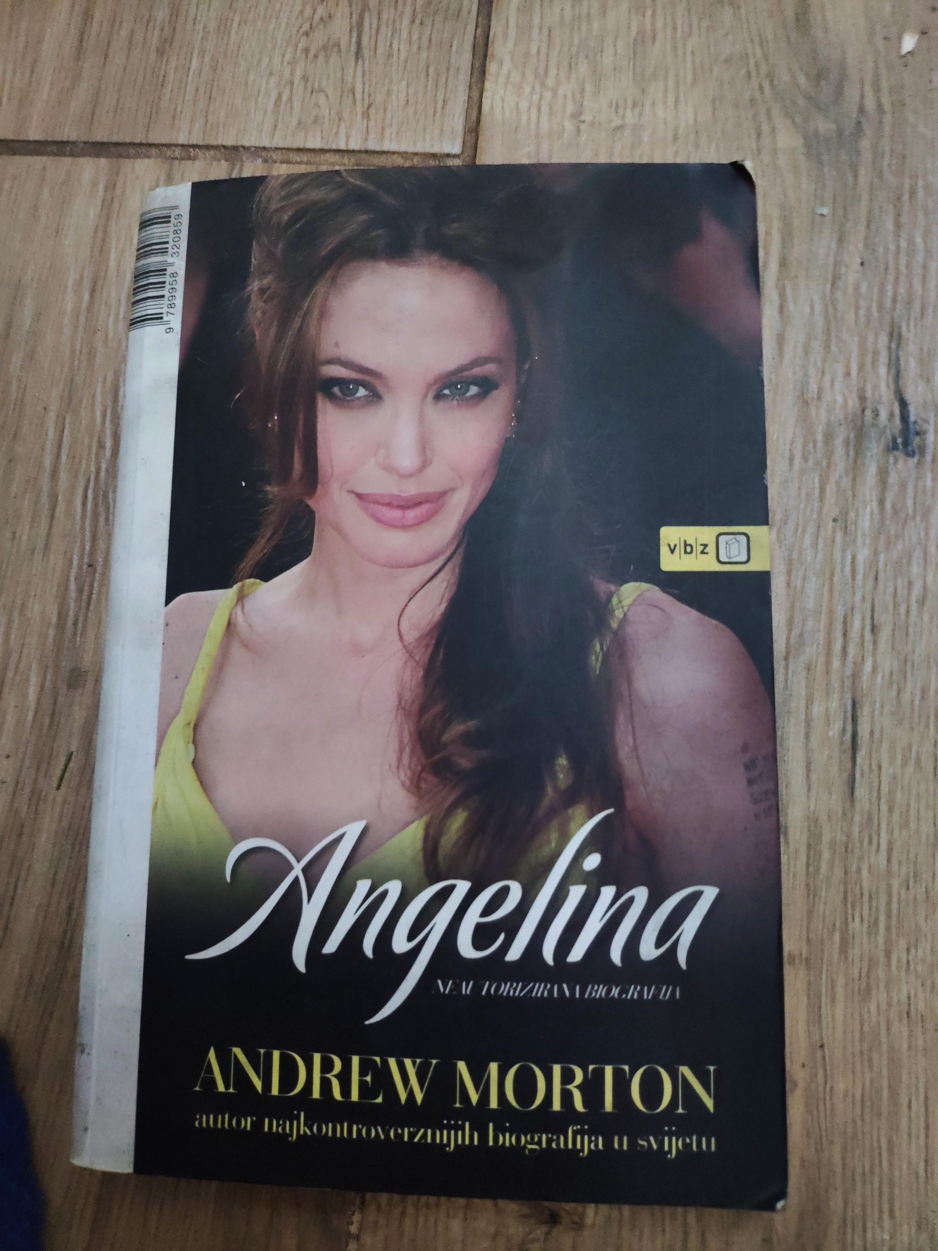 Andjelina neaurtorizirana Biografija - Princ Shop