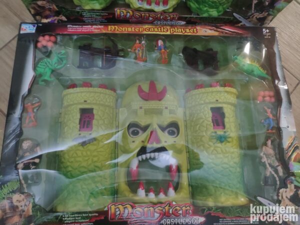 132046574_62056caf317676-05091191IMG_20220210_19.jpg Monster Castle Set - zamak sa indijancima