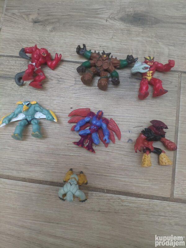 figure  invizimals 7 komada