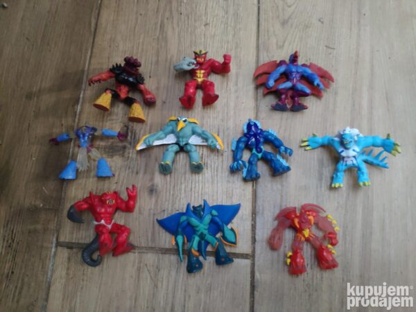 135451369_63694e5edf9d48-55267176IMG_20221107_19.jpg figure invizimals 10 komada