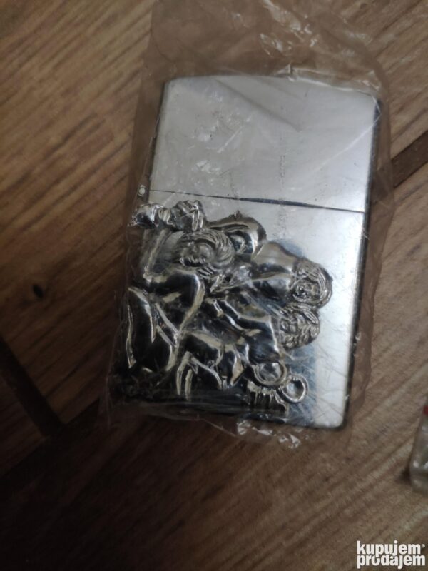 146523794_63c34147c105e5-19099725IMG_20230114_22.jpg benzinski upaljaci model ZIPPO
