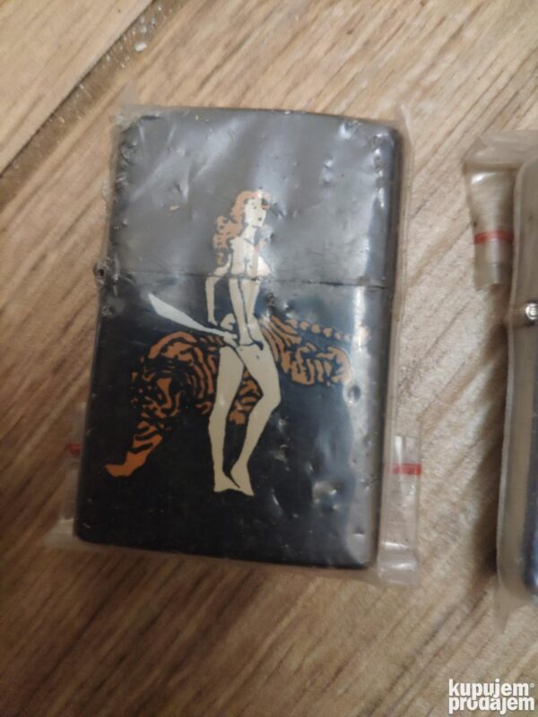 146523794_63c3414857c433-61288206IMG_20230114_22.jpg benzinski upaljaci model ZIPPO