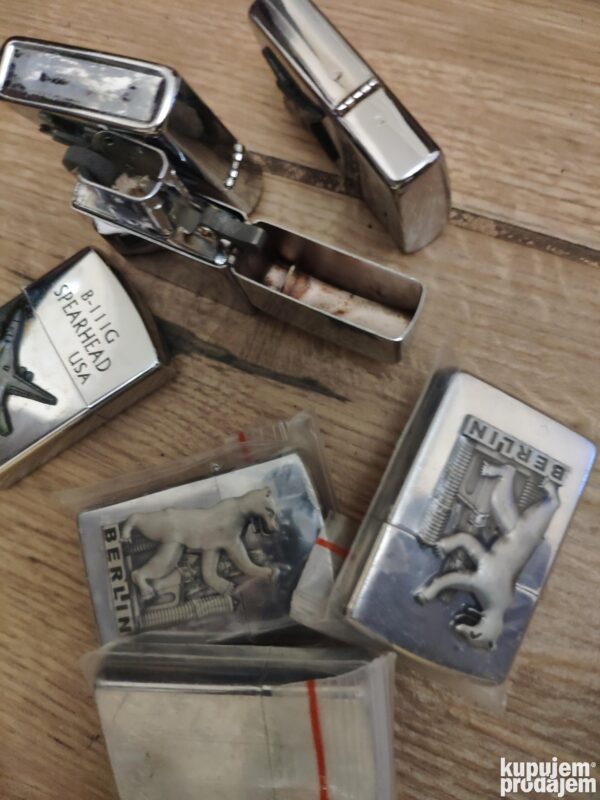 146523794_63c3414d1ac693-68199958IMG_20230114_22.jpg benzinski upaljaci model ZIPPO