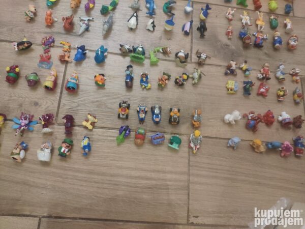 146705185_63c873e3654d15-42116382IMG_20230118_23.jpg kinder figurice razni setovi
