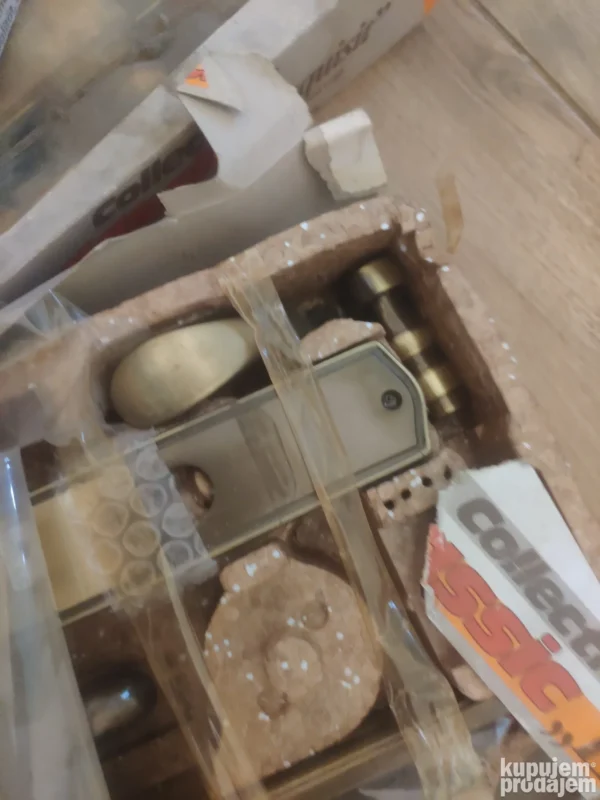 stilske mesingane kvake sa kuglom iz nemacke