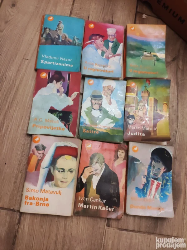 komplet od 9 knjiga domacih pisaca
