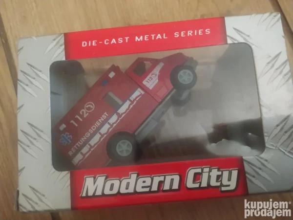 156610294_64facccfec1a90-80686268IMG_20230908_08.webp metalni model kamiona MODERN CITY
