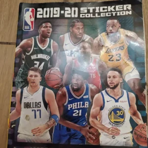 158590448_65396aba767897-33774411IMG_20231025_19.webp Album za slicice NBA 2019-2020