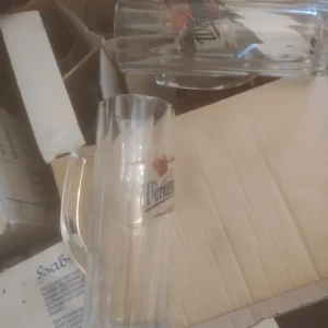 staklene krigle za pivo sa drskom WERNESGRUNER