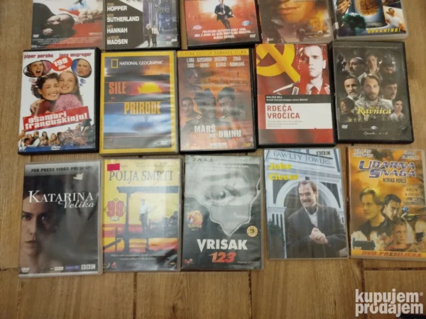 172272055_6701b050bcc139-32641162IMG_20241005_23.webp 20 CD uglavnom filmovi