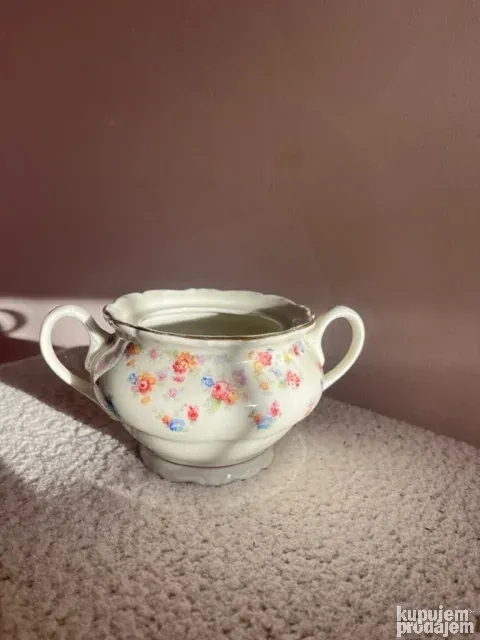 178777630_67dc494a967e92-29833976image4.webp Porcelanskes solje sa tacnicama i posuda za secer Lchinding