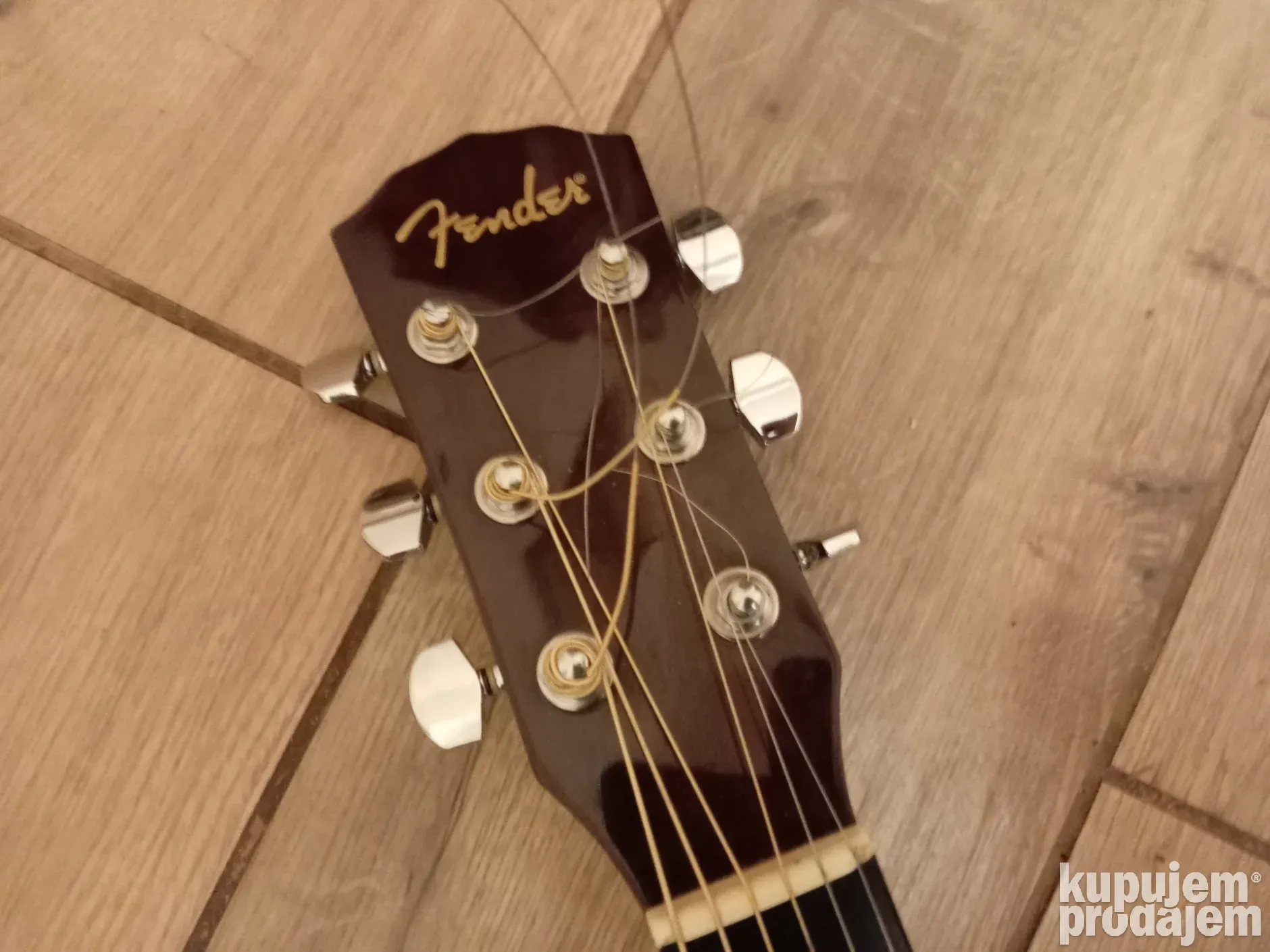 akusticna gitara FENDER DG 5 SB