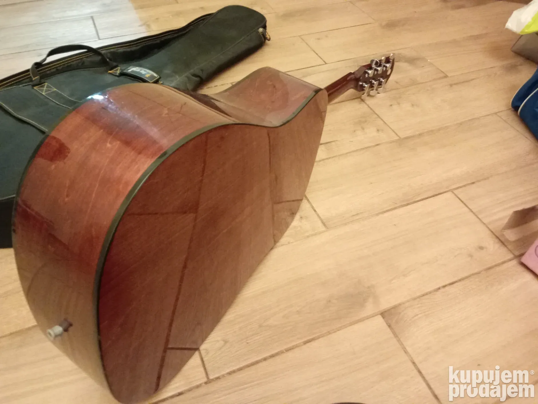 akusticna gitara FENDER DG 5 SB