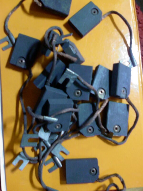 20327514_cetkice-32x12x45.jpg cetkice 32x12x45 EG 11