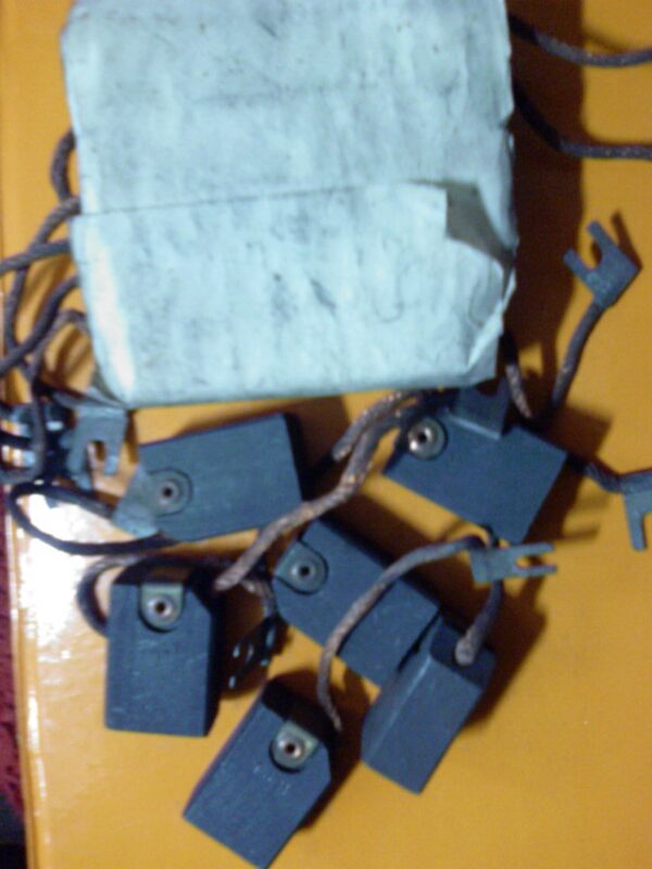 20327557_cetkice-32x20x45.jpg cetkice 32x20x45 EG 21