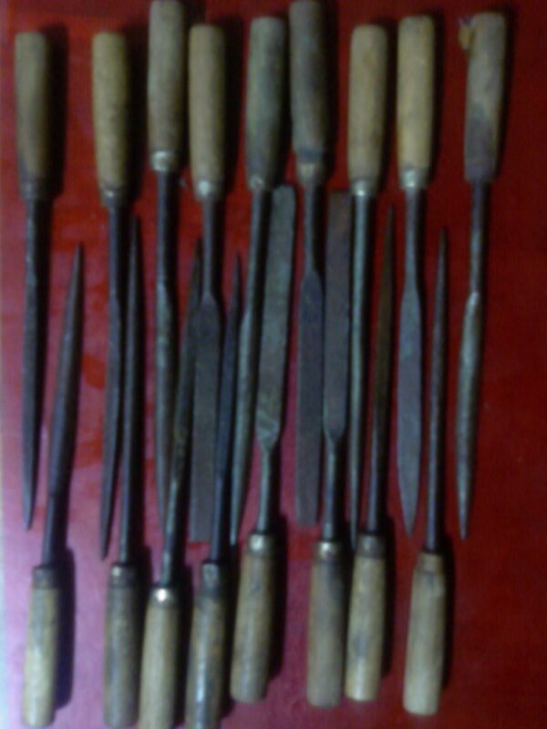 20557893_turpije-metal-razne-male.jpg turpije za metal