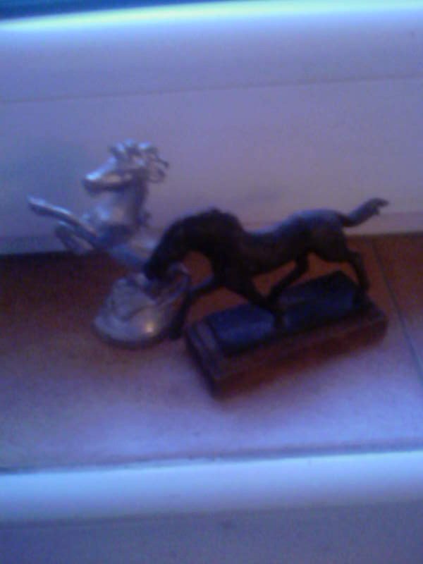 21868137_5618e8f1af1437-66567348konji.jpg minijature metalne figure konja