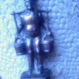 22060875_vodonos.jpg figura vodonose od mesinga