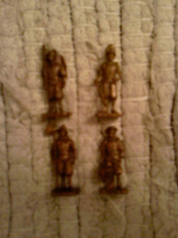 26119296_560fb95d604a32-21805077msvic4-.jpg mesingane figure svajcaraca
