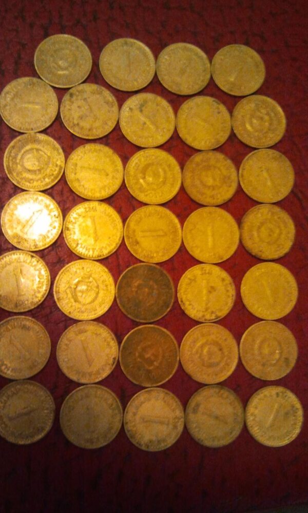 28404883_56707d0842c272-2277654820151215_213826-1-.jpg kovanica Yugoslavia 1 dinar 1982