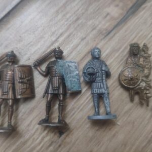30586847_62212b7d11ce36-59250500IMG_20220303_21.jpg figurice metalne rimljana