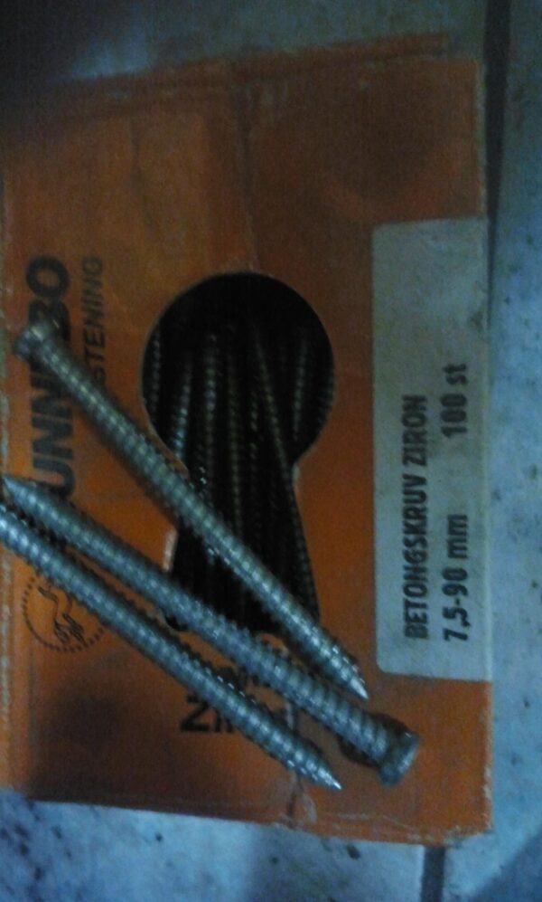 turbo vijak 7,5x90 mm svedski