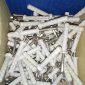 ukucavajuci vijci i  tiple  6 x 40 mm