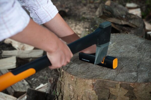 Oštrač noževa Fiskars XSharp 120740 029648