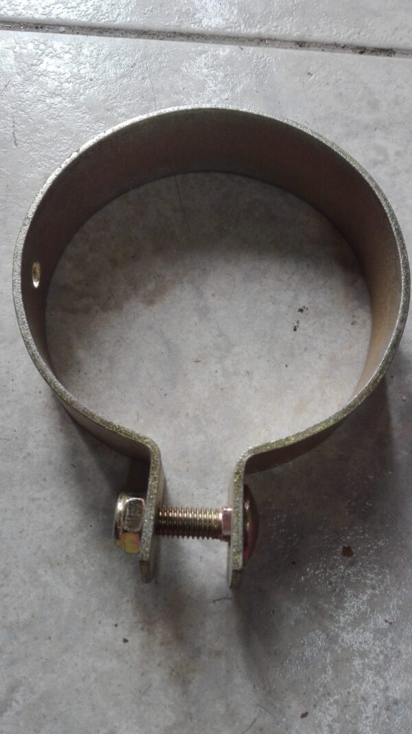 selna ili obujmica metalna fi 115-120 mm rezervisano