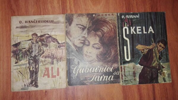 54118287_5a2ce59d02b691-62662657IMG_20171209_143728.jpg komplet 4 mala knjiga