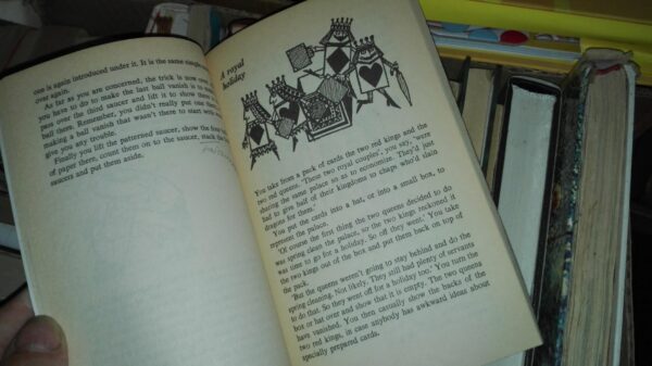66191699_5f339279461d40-22044012IMG_20200810_11.jpg The Puffin Book of Magic - Norman Hunter
