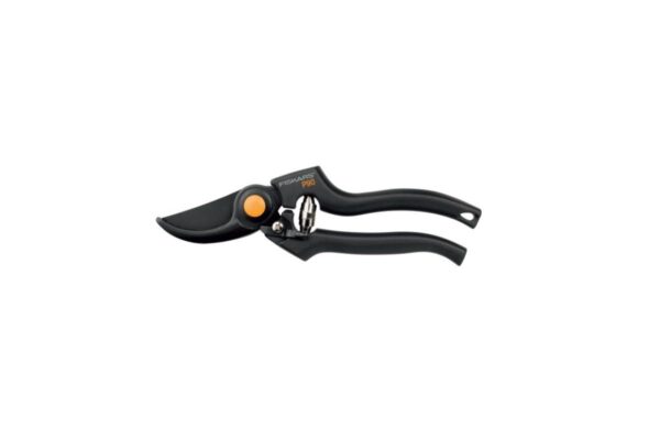 90880054_5e45a6fed02030-17581594resources.jpg Fiskars makaze za orezivanje vocarske