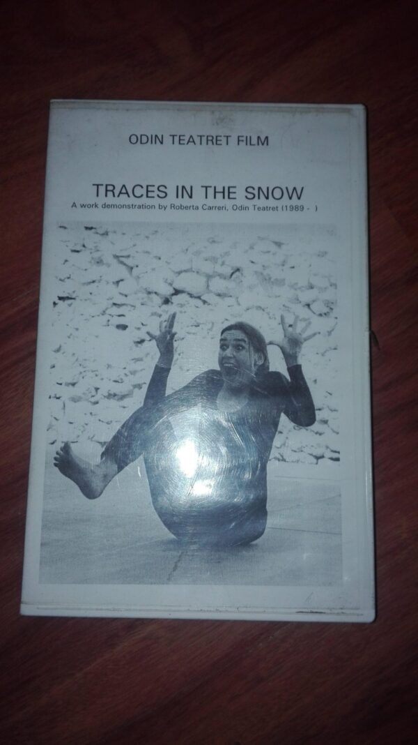 93001997_5e7e7079ce30a1-260463045e7e7041a5b6f0-.jpg Video Kaseta Traces in The Snow
