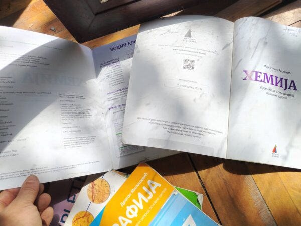 Hemija za 8 razred osnovne skole vulkan