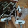 metalne kvake za prozor platinasta boja belo sa strane HM