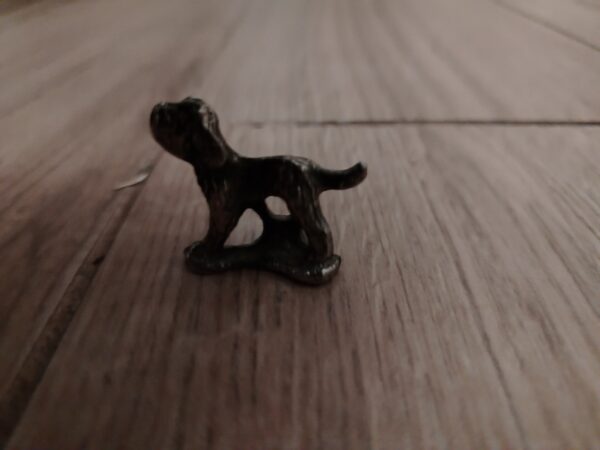 mini figura psa metalna