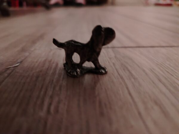 mini figura psa metalna